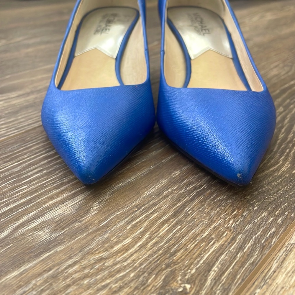 Michael kors cobalt blue flex heels - Picture 6 of 7